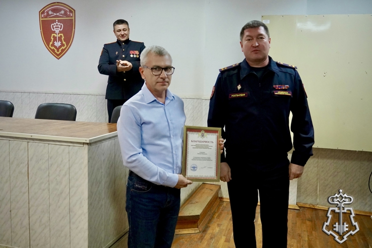 От ветерана до новичка: в Костроме чествовали сотрудников вневедомственной охраны Росгвардии