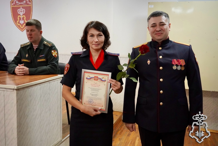 От ветерана до новичка: в Костроме чествовали сотрудников вневедомственной охраны Росгвардии
