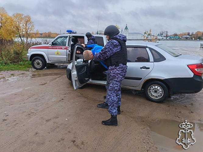 Росгвардия Костромской области присоединилась к стартовавшей ведомственной онлайн-акции «Связь поколений» (видео)